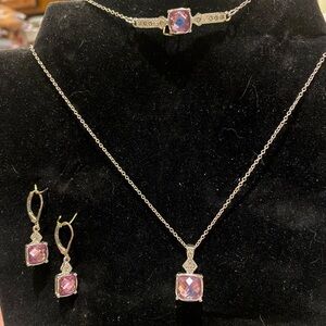 listing-status-banner